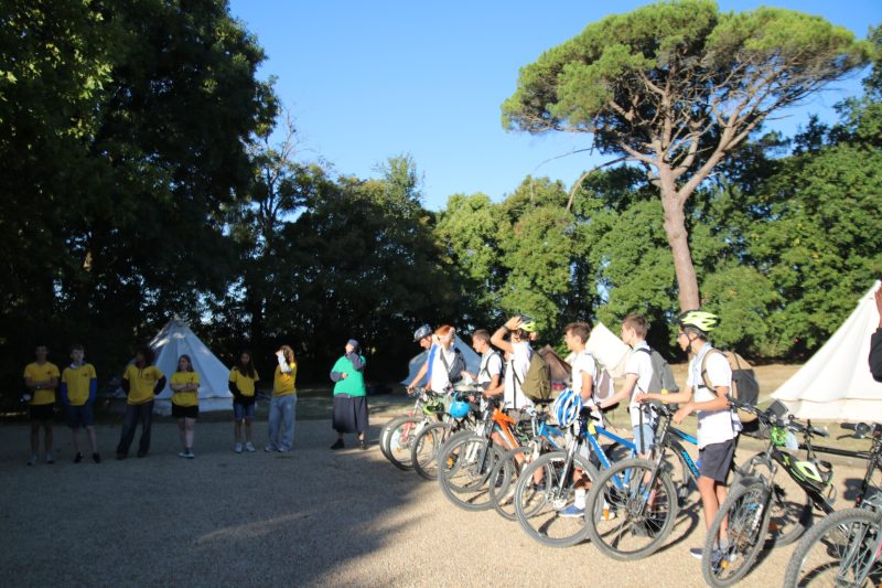Les jeunes du diocèse au pélé VTT
