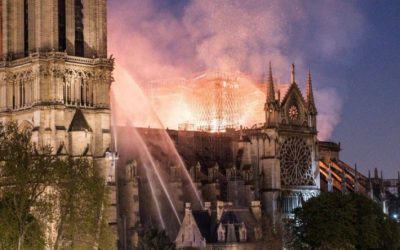 La cathédrale de La Rochelle rend hommage à Notre Dame de Paris