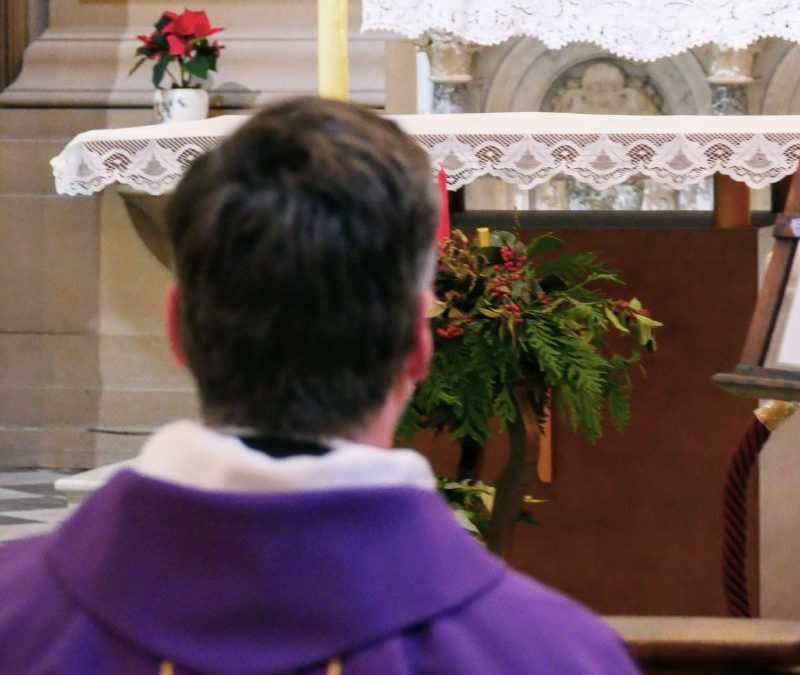 Prions avec le Pape pour les prêtres en difficulté